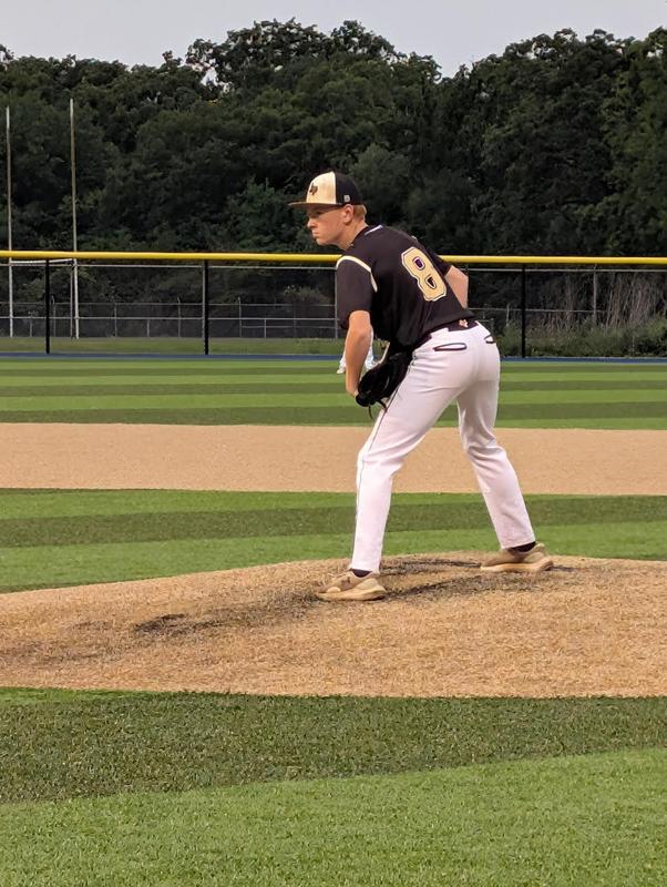 Carter is pitching.
