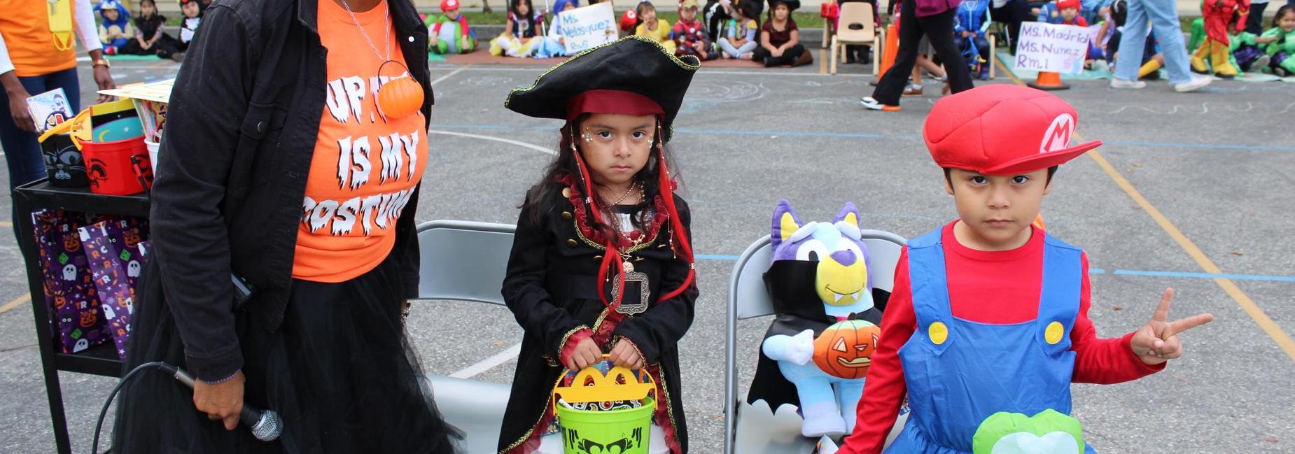 Best costume winners