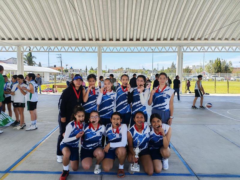 Felicitamos al equipo de Basquetbol Femenil de Secundaria