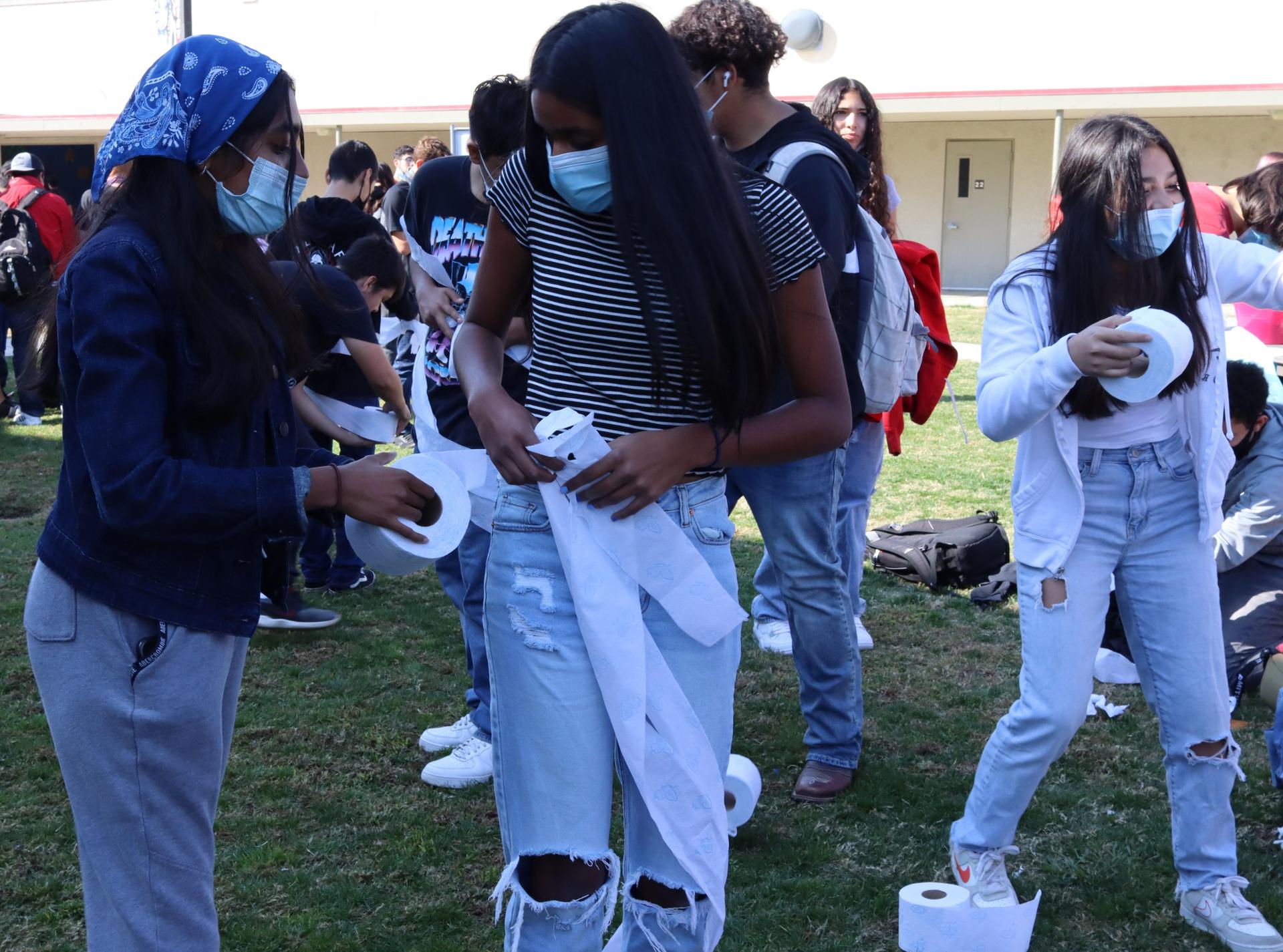 Students enjoying throwback thursday for spooky week