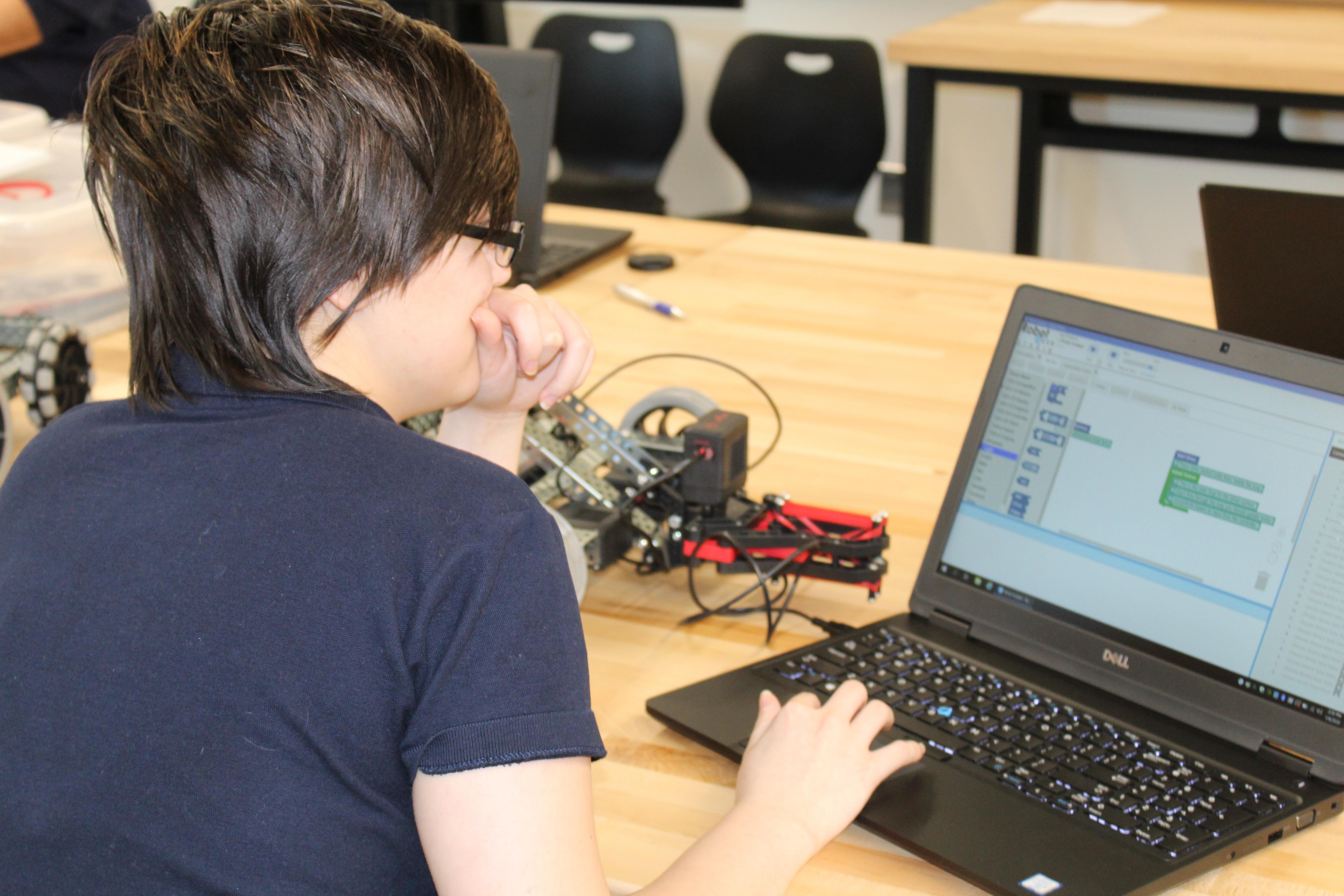 PLTW Engineering – PLTW Engineering Design & Electronics – Somerset County  Technical High School