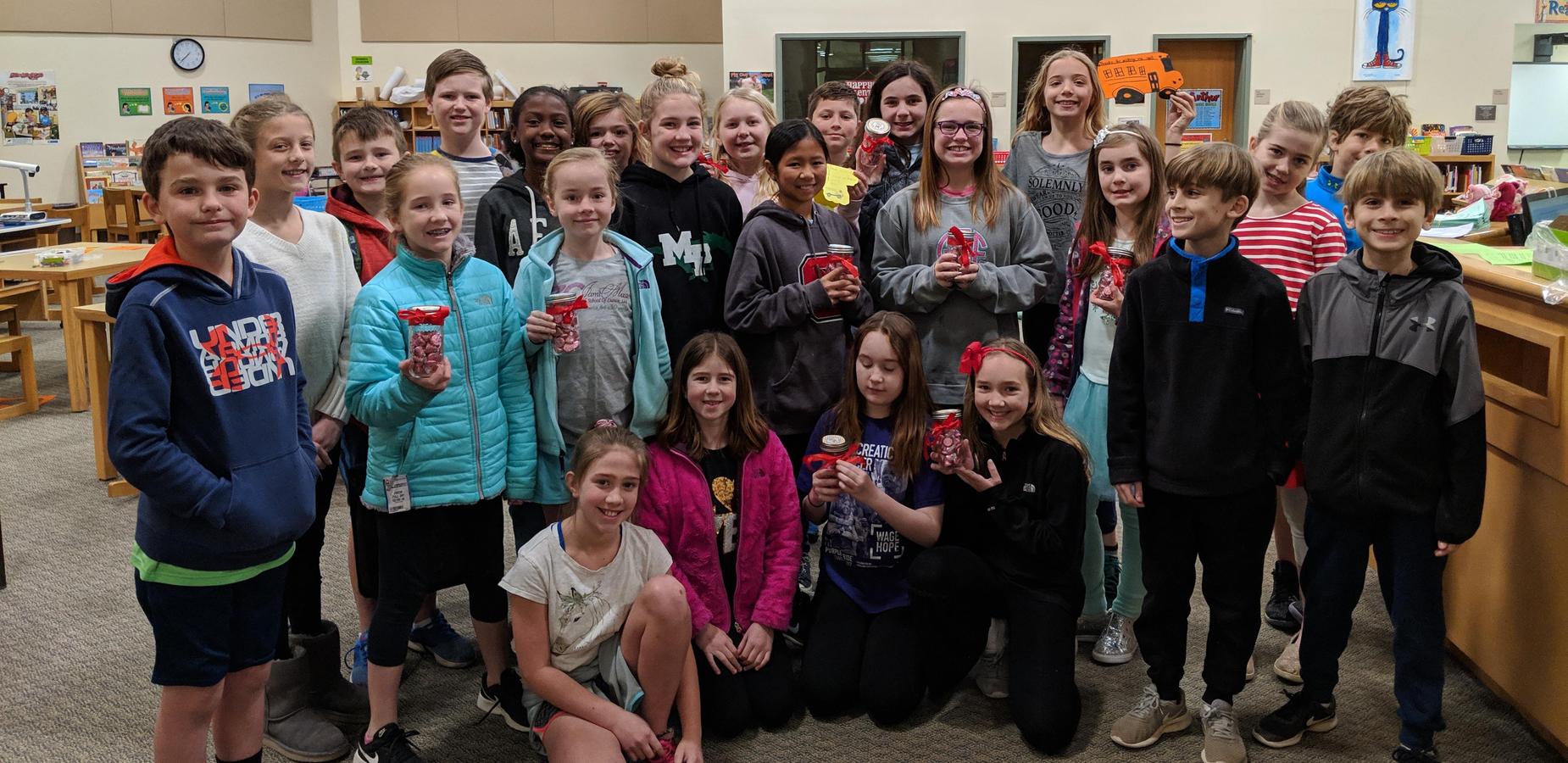 SOS Club creating gifts for bus drivers