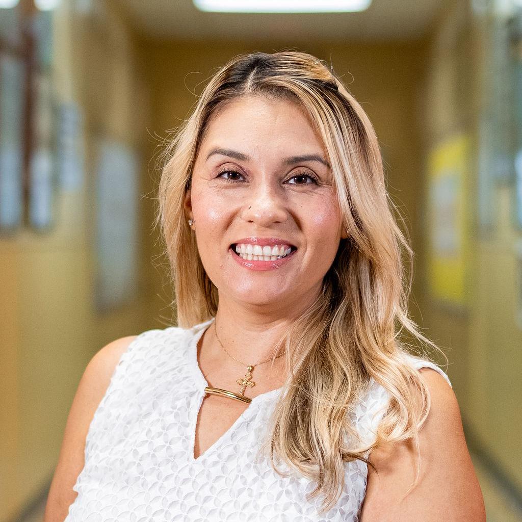 StephanieRoth's Profile Photo