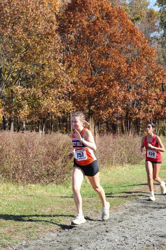 Trinity Hall Cross Country Competes at Nike Northeast Regionals | Monarch Media
