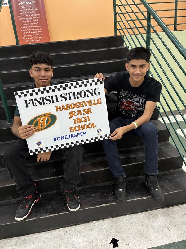 The “Finish Strong” spirit didn’t stop at Convocation! 😎✨ Featured Photo