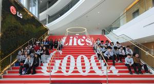 steam students posing on their field trip