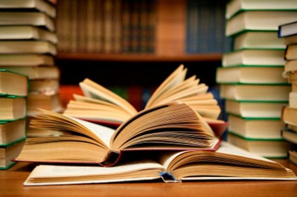books-istock_000002193842xsmall_800.jpg