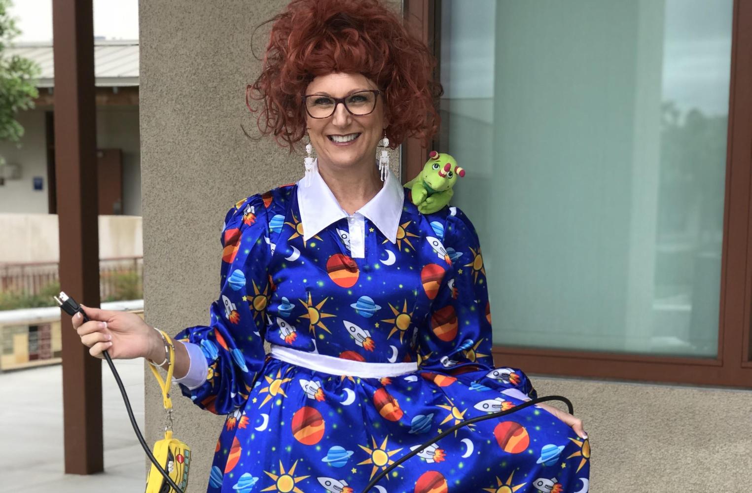 Mrs. Beeuwsaert as Mrs. Frizzle for Halloween