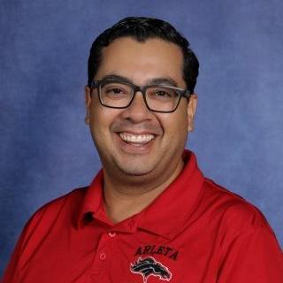 OLuzanilla's Profile Photo