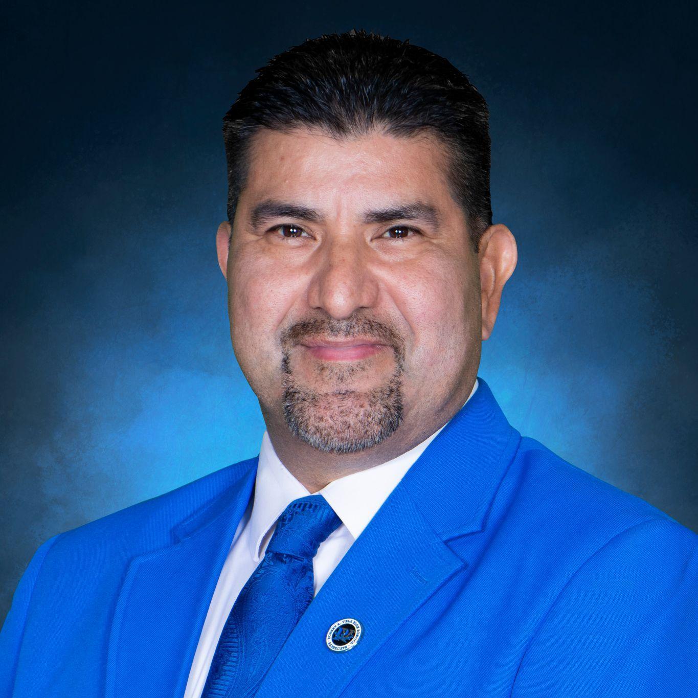 Oversees Mr Fernando Delgado Robert Vela High School Oversees Mr Fernando Delgado Robert Vela High School