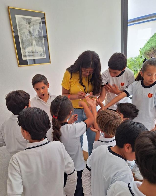 Visita de jugadoras seleccionadas del Street Child World Cup 2026 en QES Featured Photo