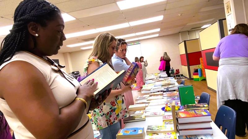 LCSD Librarian Book Fair Shopping Photo