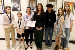 SVMS artists at spring art show