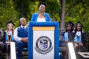 Dr. Shelly Manns speaks at commencement