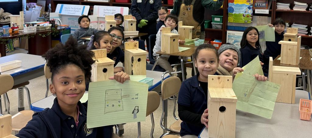 Washington School students enjoying STEM activities