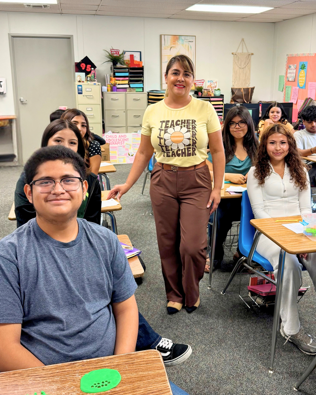 Photo of Lomeli in class with her students 2026