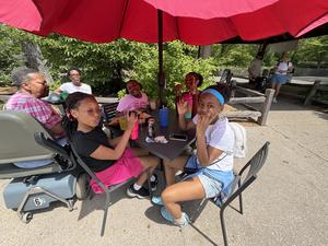 students eating lunch