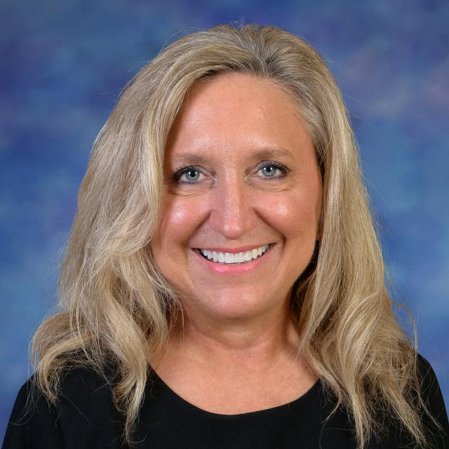 LisaMuench's Profile Photo