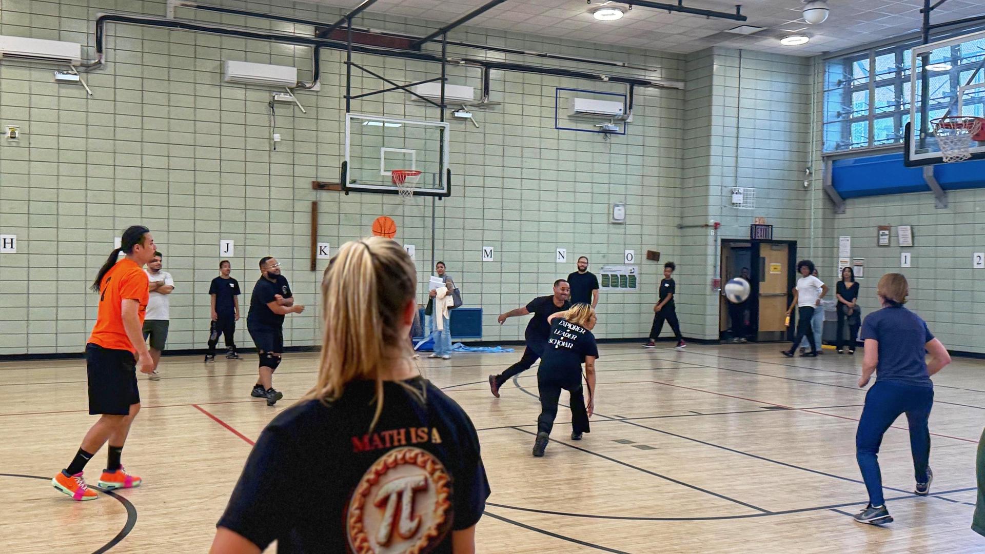 alumnivsstaffgame