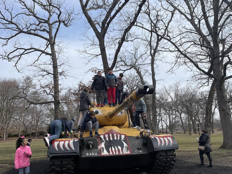 5th Graders' Field Trip Glen Oaks School
