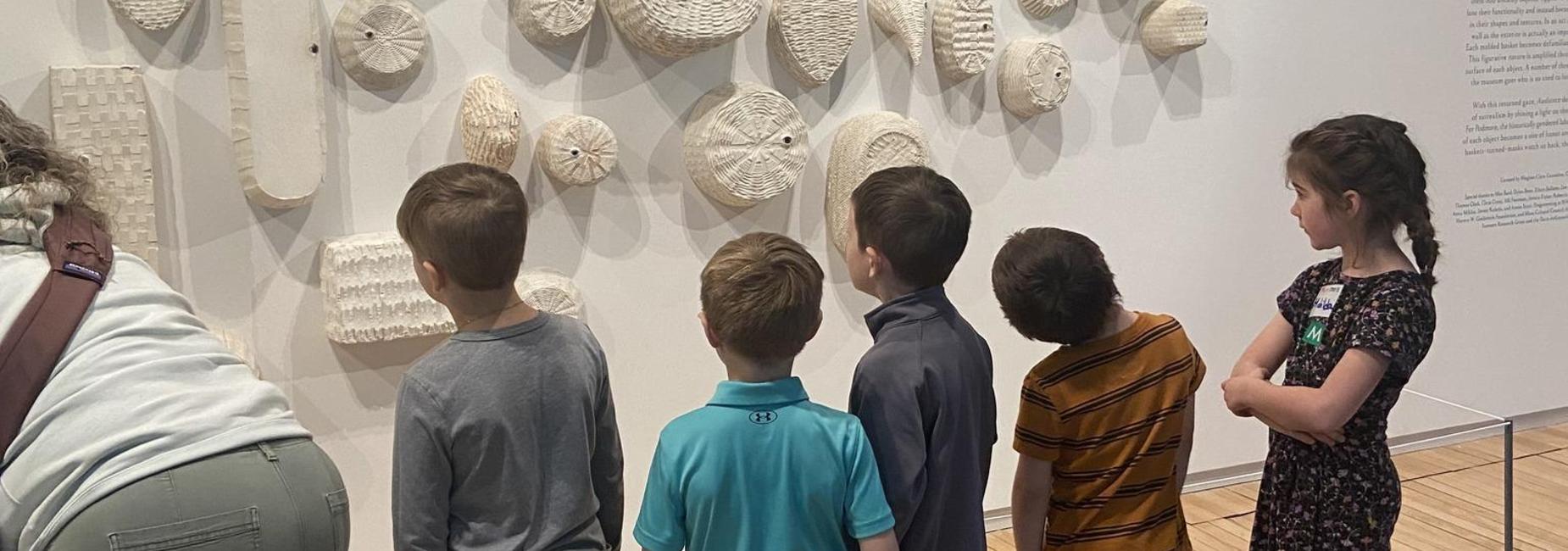students at a museum
