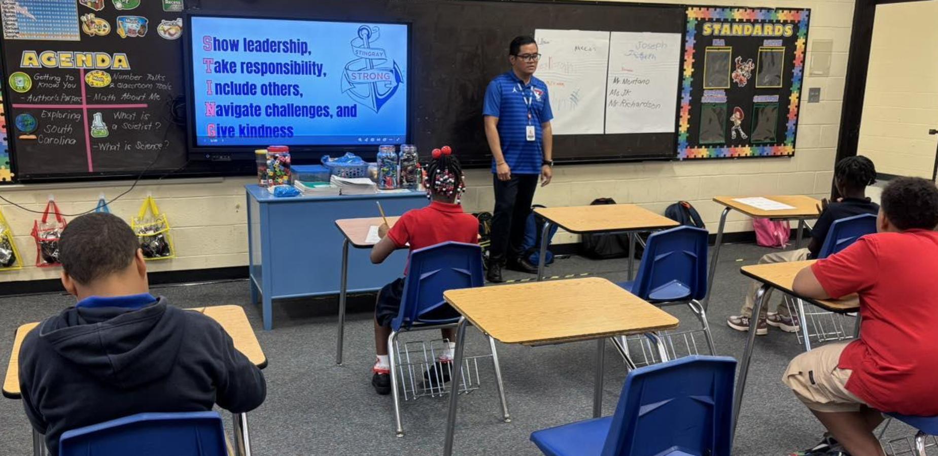students learning the S.T.I.N.G expectations
