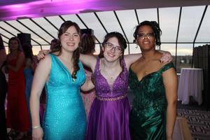 “A Night In Bloom”: Community Life Council Hosts Junior Prom | Monarch Media