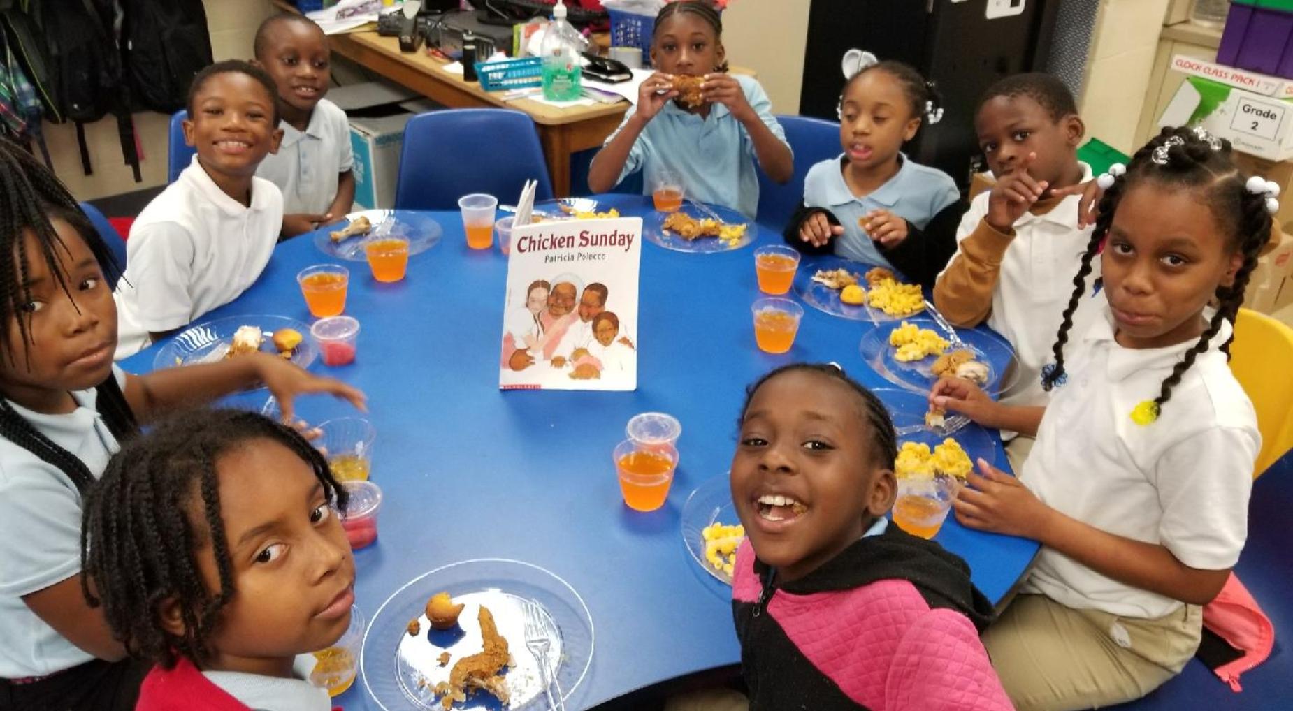 students eating as they read