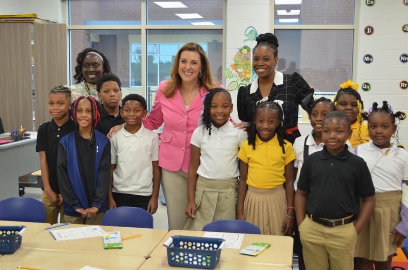District Superintendent visit to Lee Central Elementary School