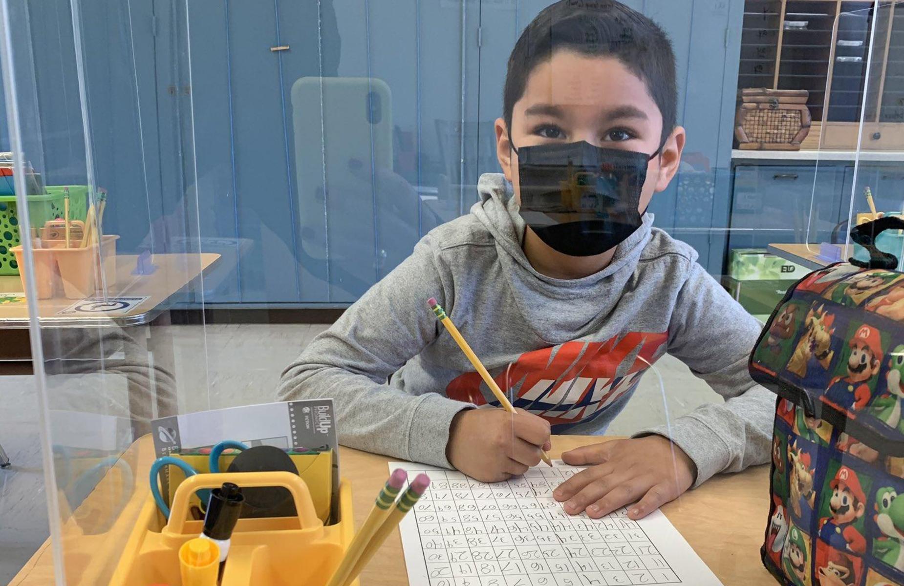 We had a great week. Students, you brought us smiles, joy and purpose. Have a wonderful break. See you on April 5. Can't wait to see 2nd and 3rd grade. Tuvimos una gran semana. Estudiantes, nos trajieron sonrisas, alegría y propósito. Que tengan un maravilloso descanso.
