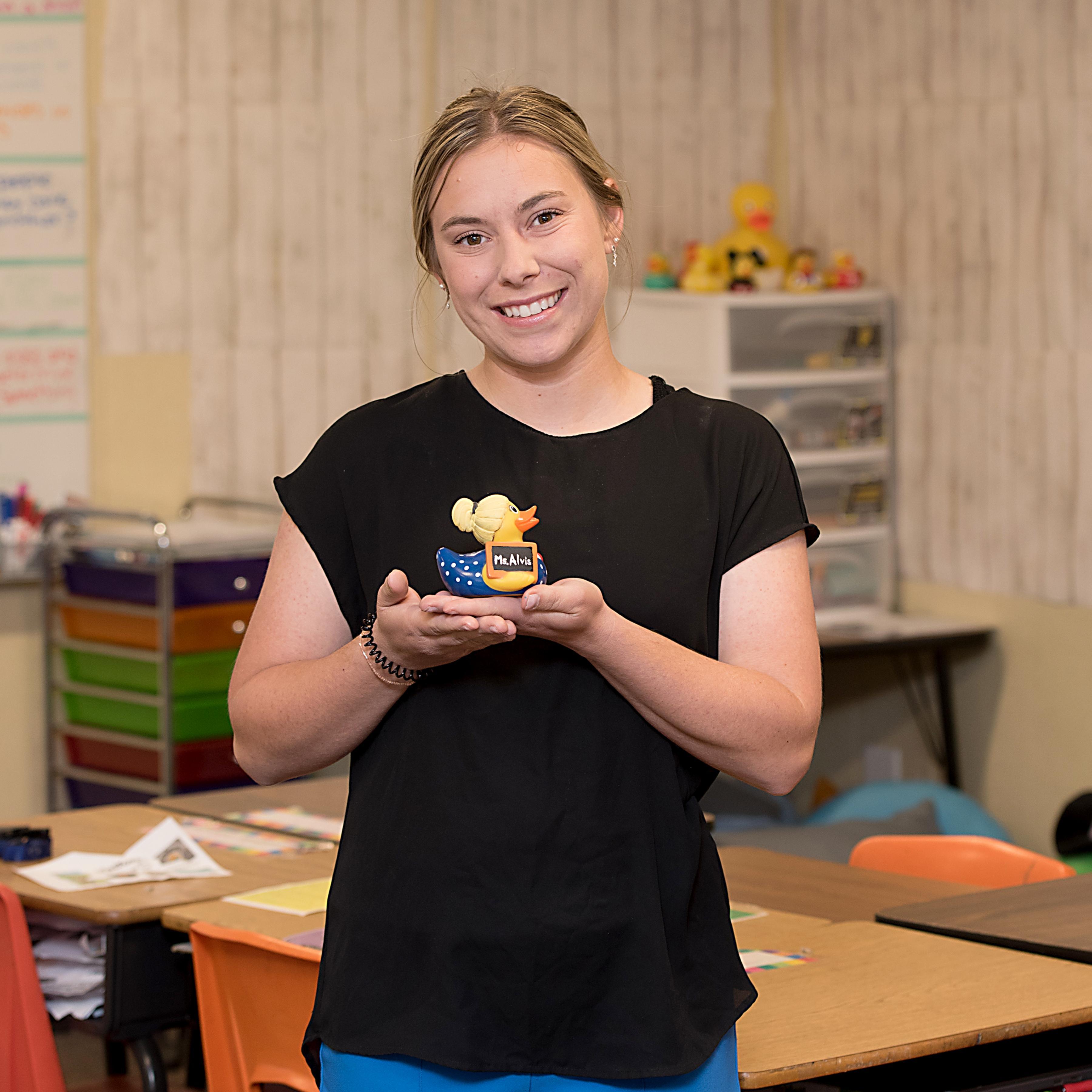 ElahAlvis's Profile Photo