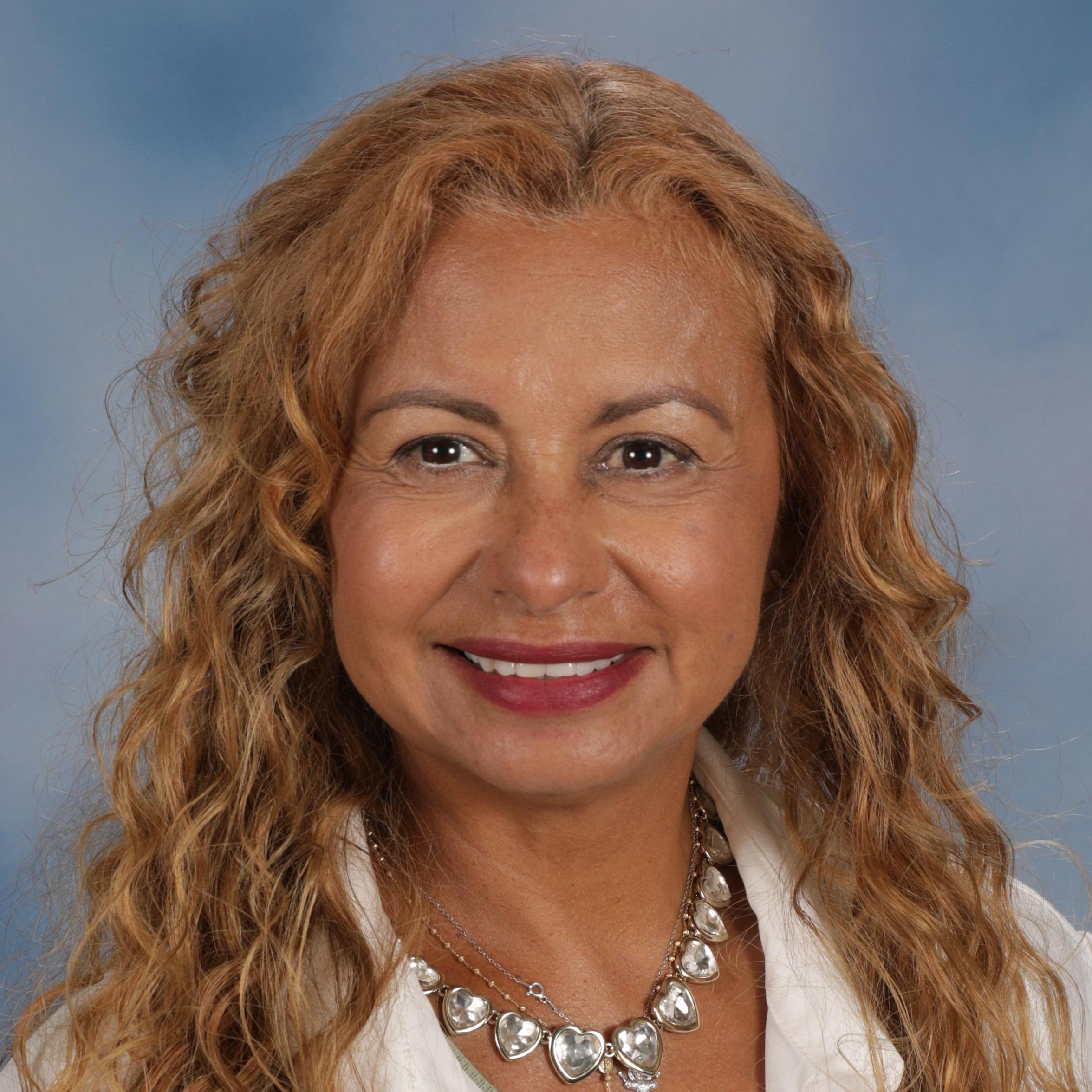 DianaRopero's Profile Photo