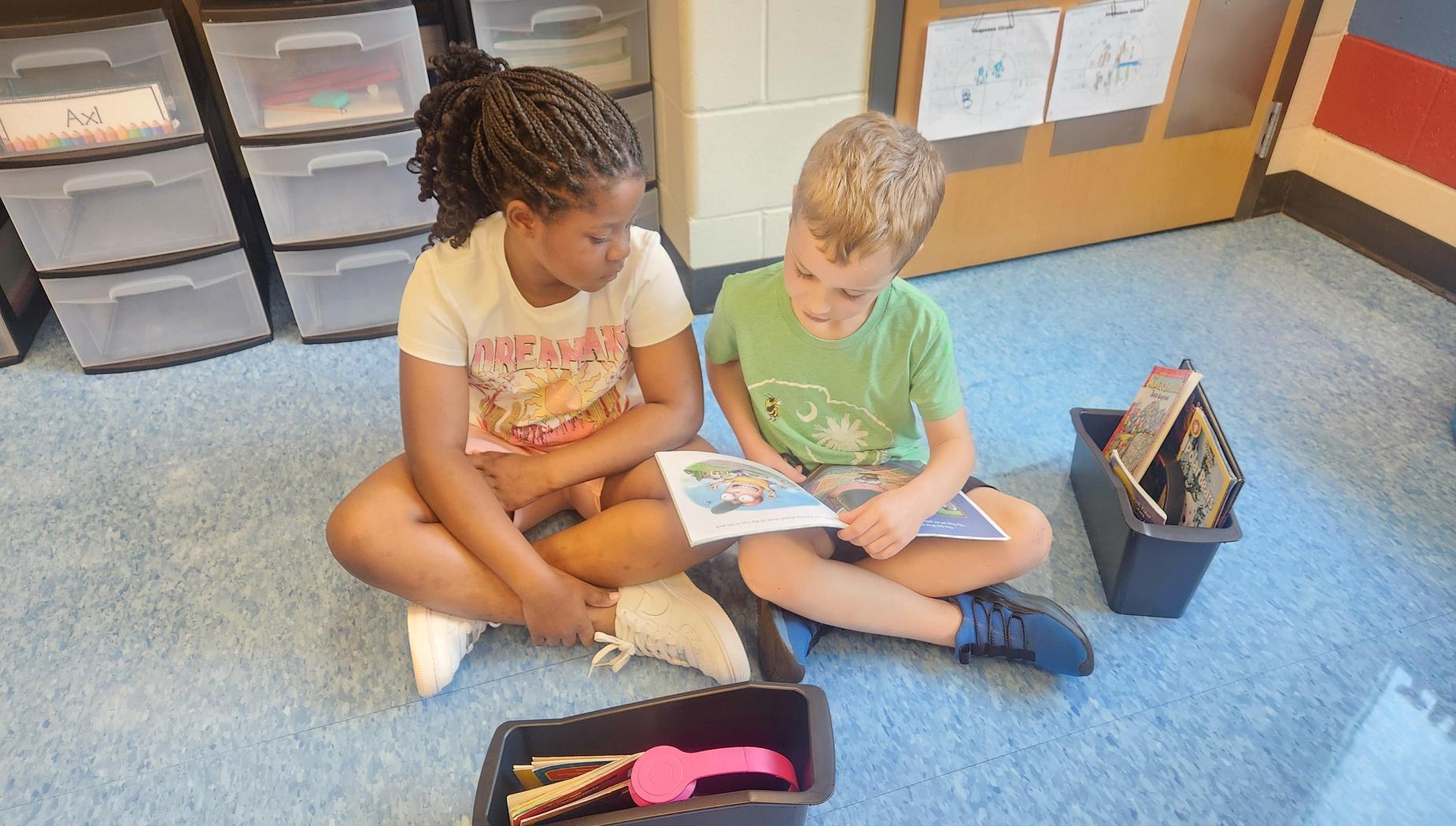 1st Graders Reading