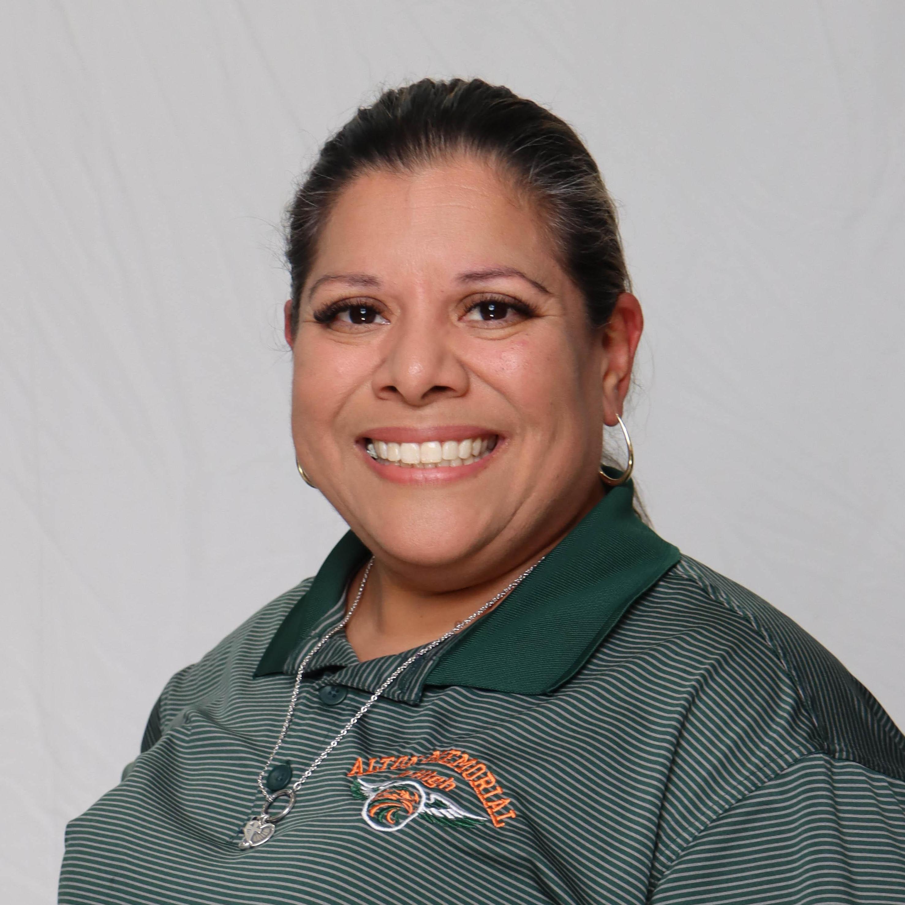 LauraGarza's Profile Photo