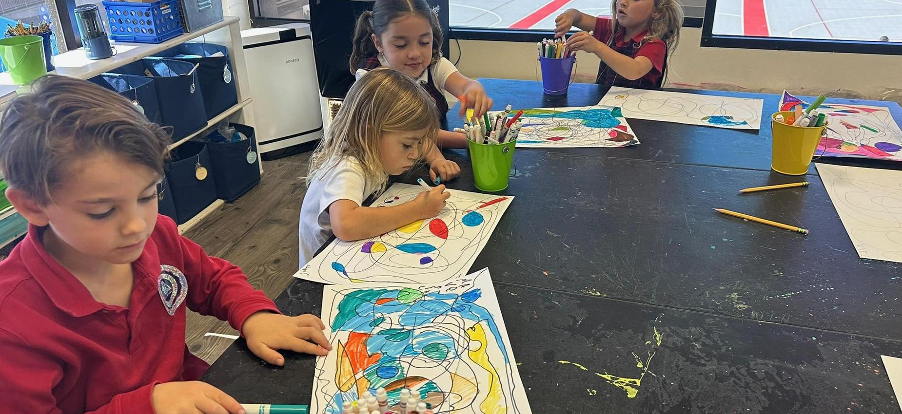 Kindergarten uses their creativity in art class.