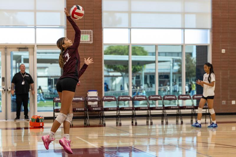 Lady Pirates Volleyball Soars Toward Playoffs