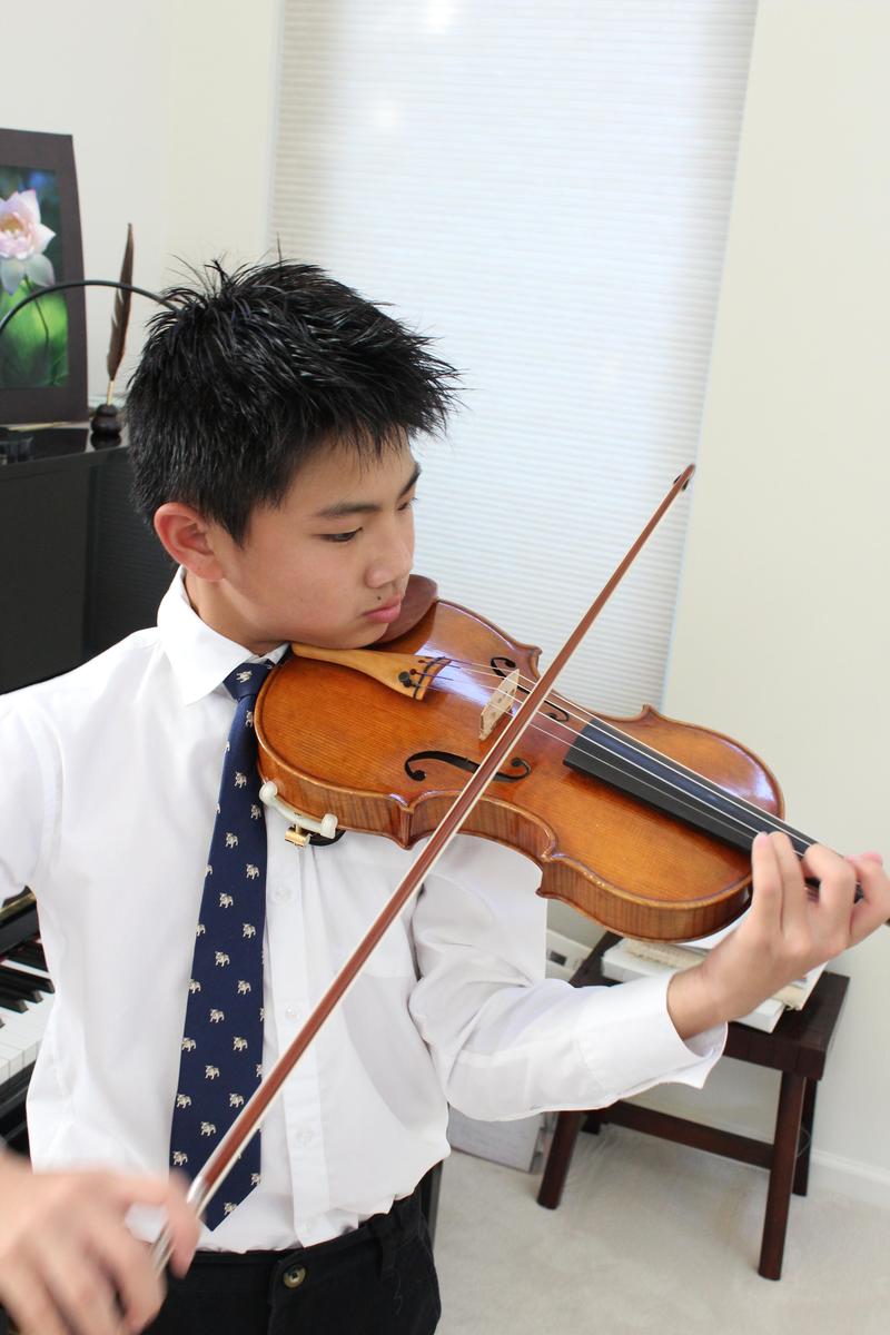 ESMS 6th Grade Student Receives 2018 National Gold Medal for Violin from the Royal Conservatory Featured Photo