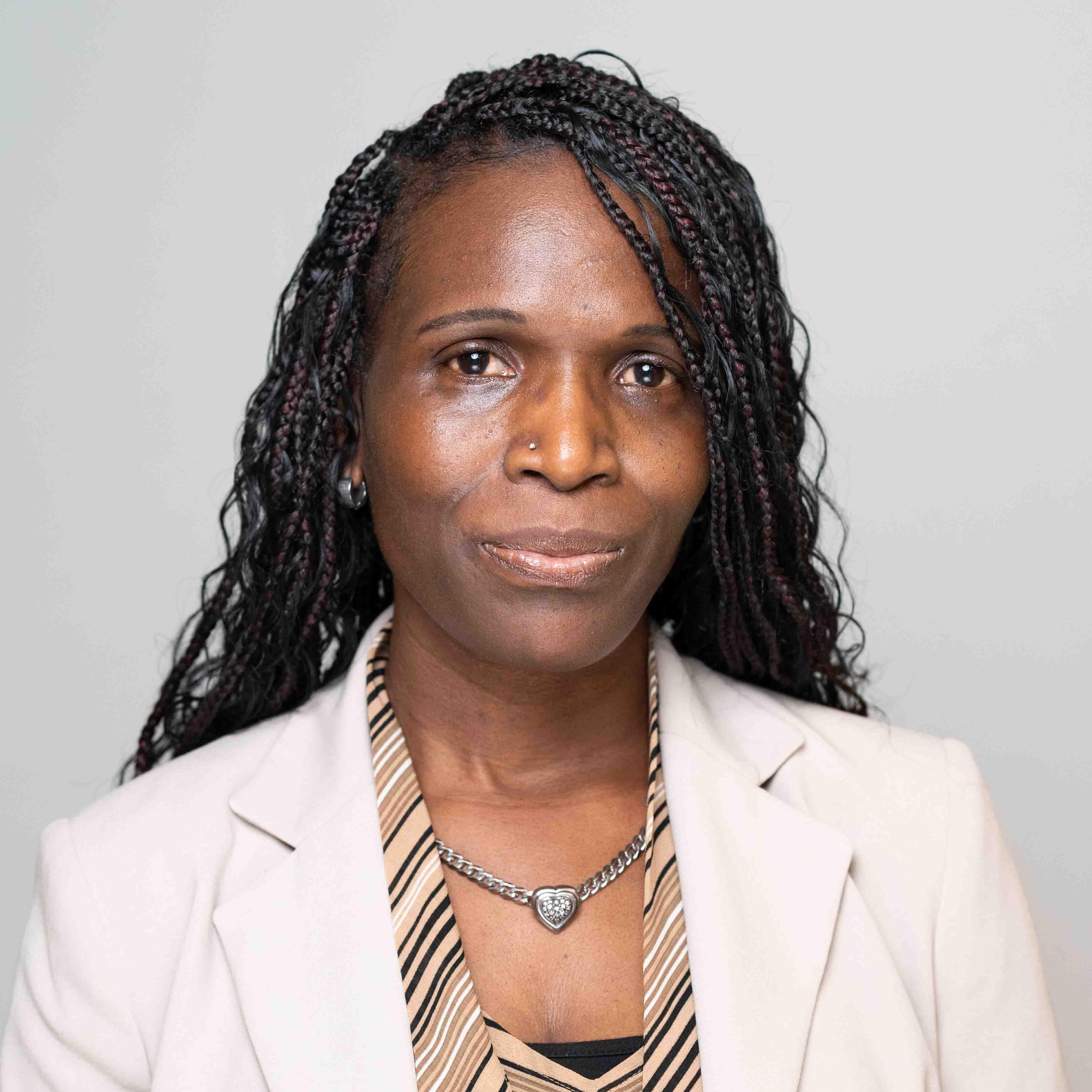 SimoneAngus's Profile Photo