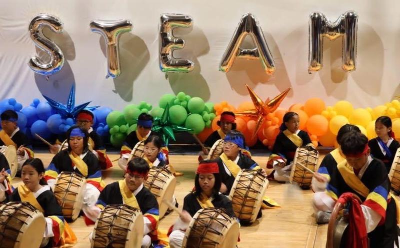 students at steam event