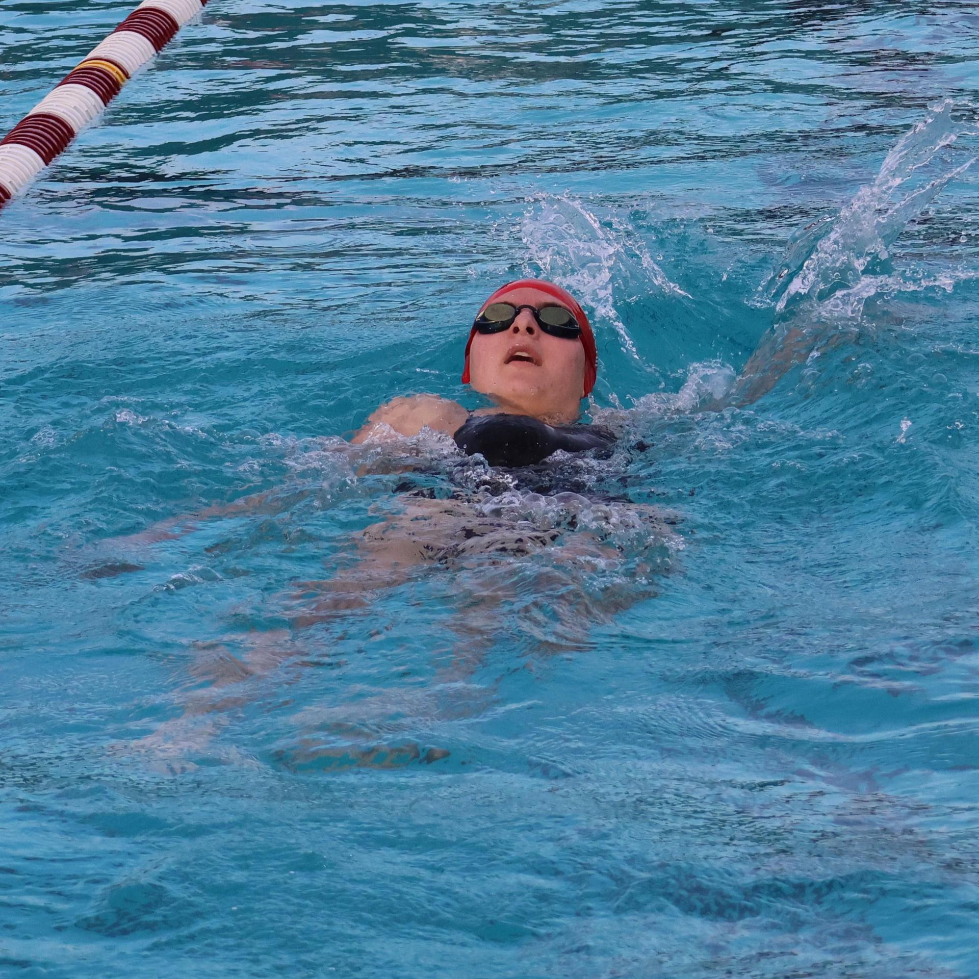 Hailey Sandlin swimming