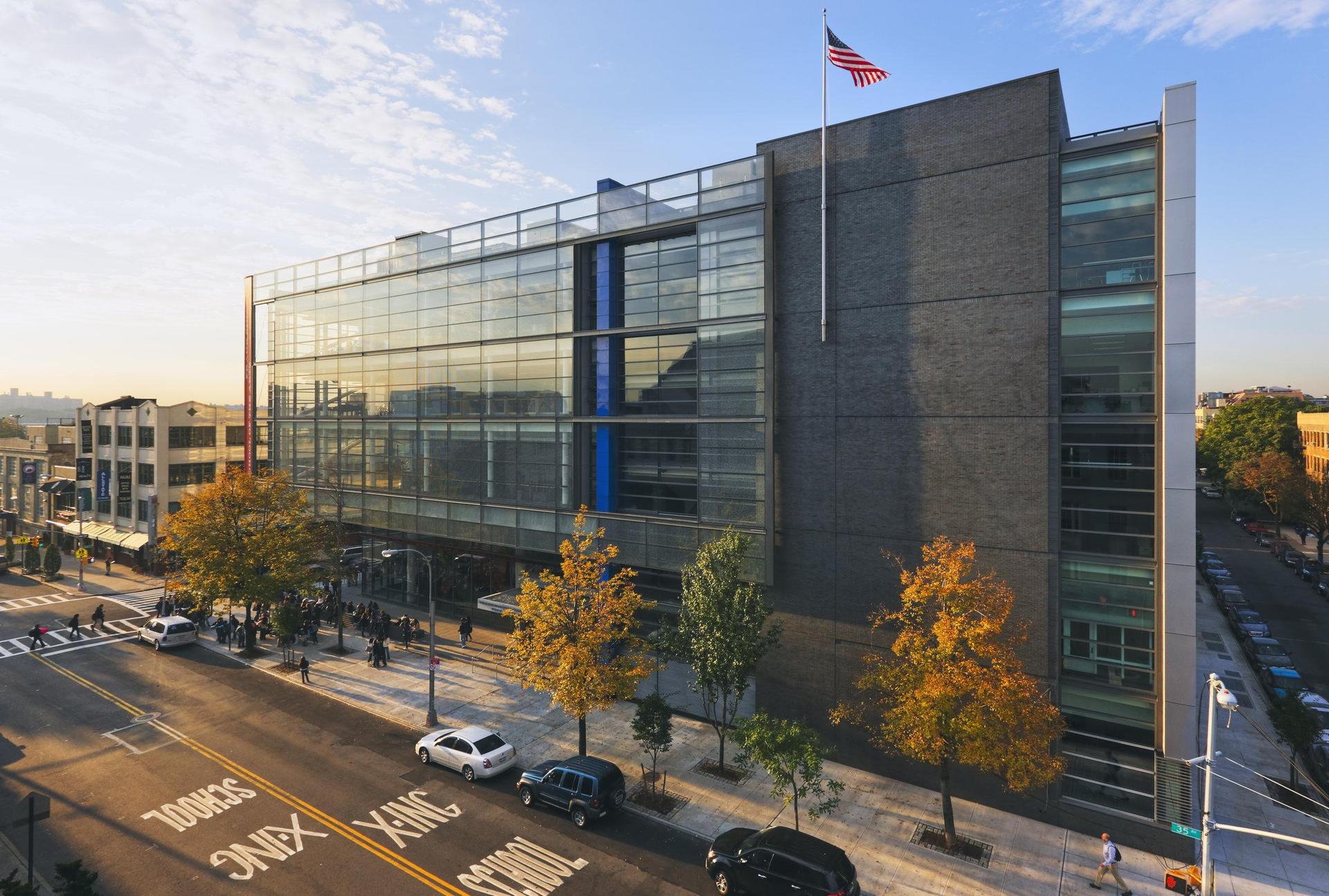 P993Q Frank Sinatra School of the Arts Picture