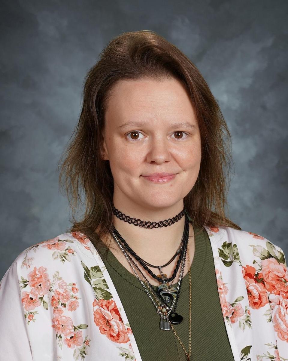 head shot of Shannon Powell