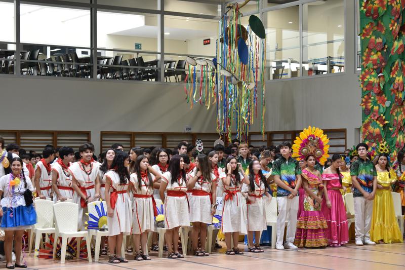 ¡Celebramos la Bolivianidad y Cruceñidad en la Secundaria!