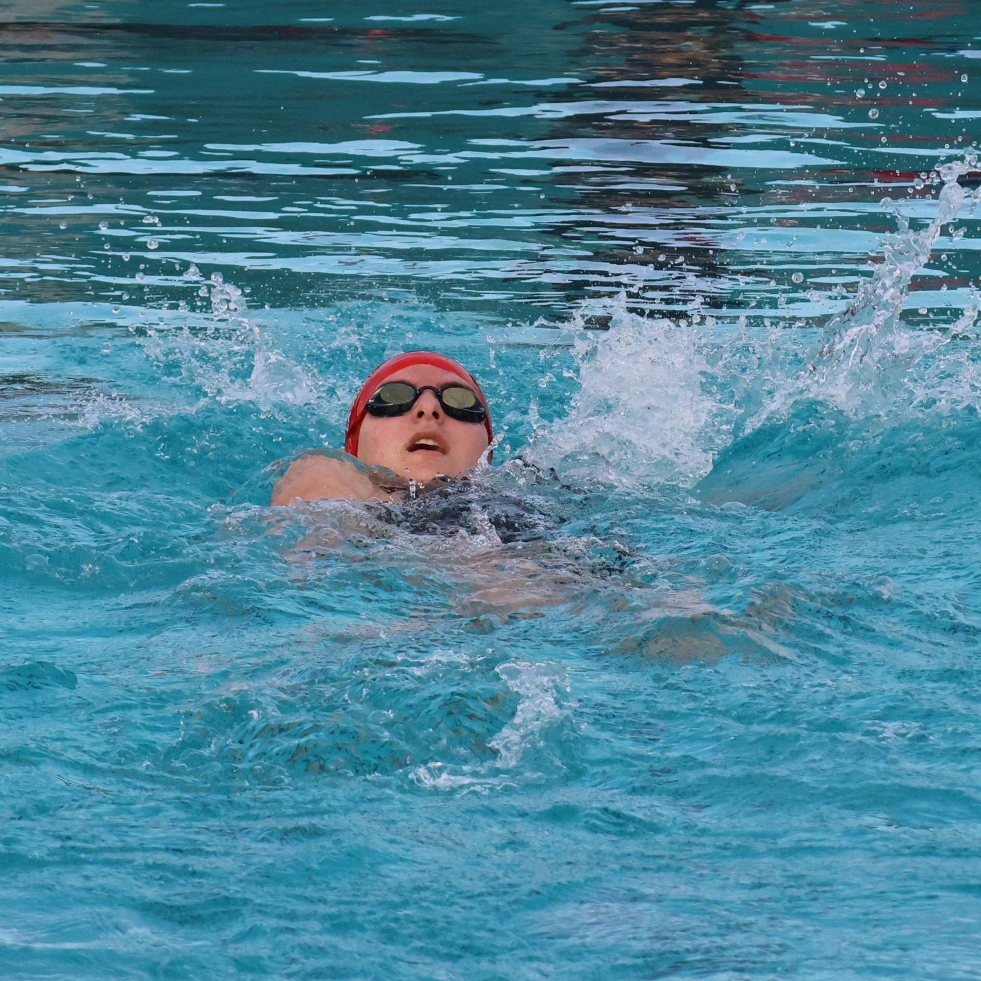 Hailey Sandlin swimming