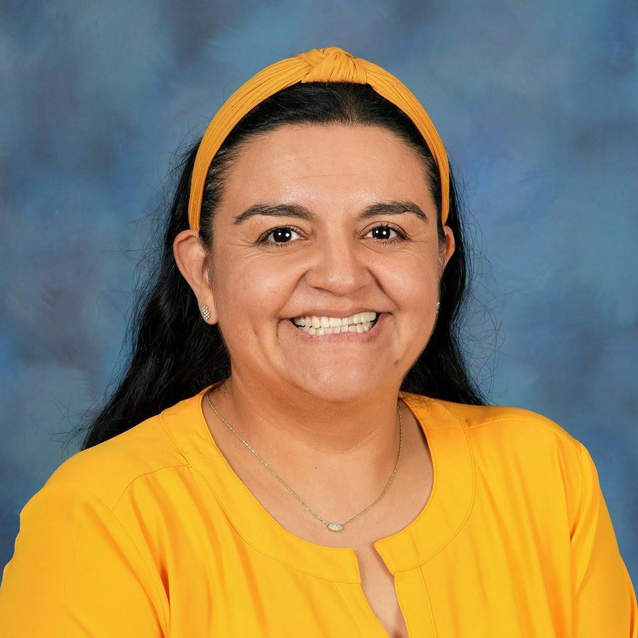 ElizabethBarrios's Profile Photo