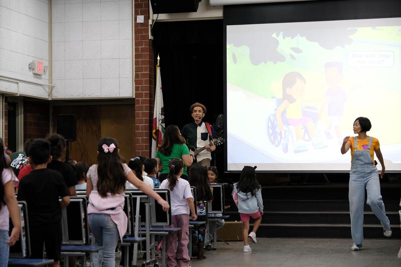 Andres 123 Visits Allison Elementary School - image