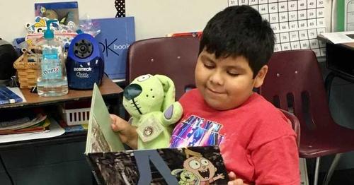 Reading to Knuffle Bunny