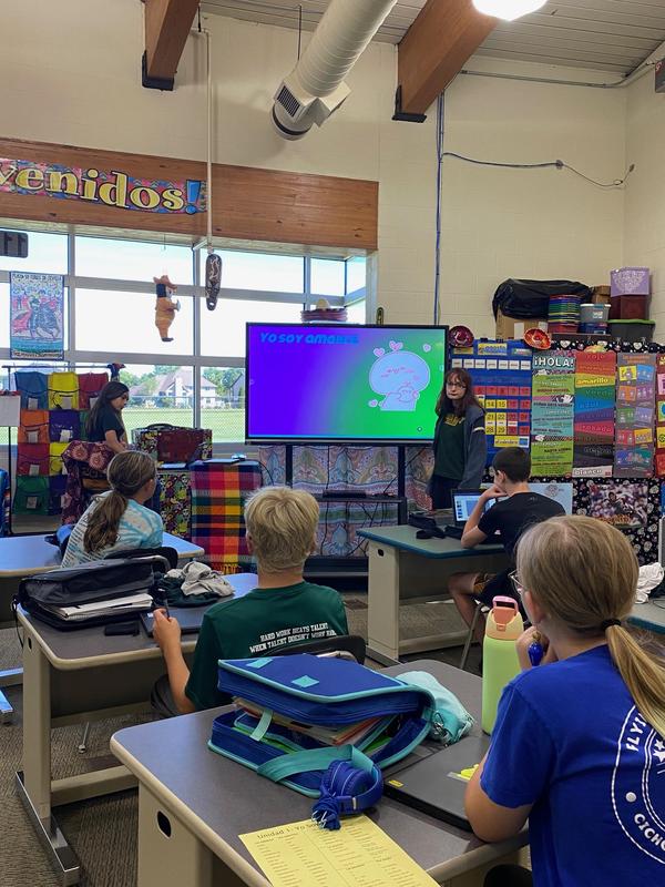 Seventh grade Español at CCMS